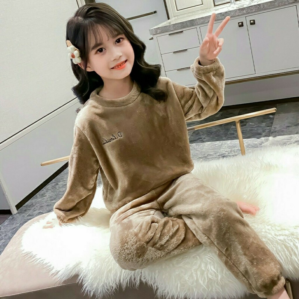 Bộ quần áo lông cừu cổ tròn siêu ấm áp cho bé ngày đông