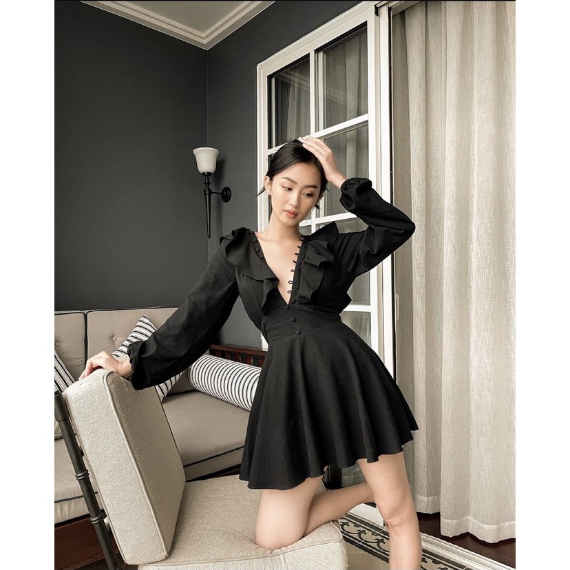 JUMSUIT ĐEN THIẾT KẾ XẺ NGỰC SIÊU XINH - KATIE JUMSUIT