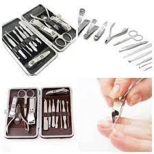 Bộ bấm, cắt móng tay 12 chi tiết cho gia đình