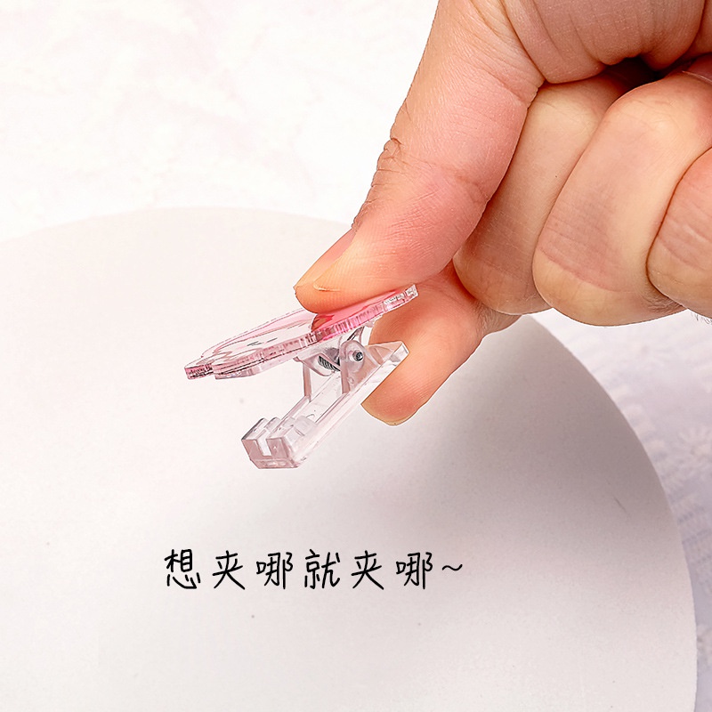 3 Kẹp Nhựa Trong Suốt Kèm Hình