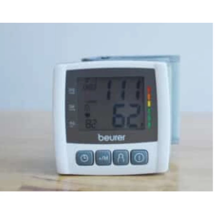 Máy đo huyết áp cổ tay Beurer BC30