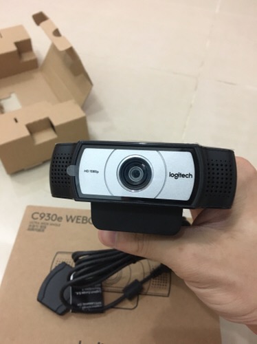 Webcam Logitech C930e cho họp trực tuyến