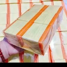 Sỉ 12 bánh Xà phòng nghệ thái lan sạch mụn lưng trắng da , ngăn ngừa lão hóa da clobetamil g chính hãng