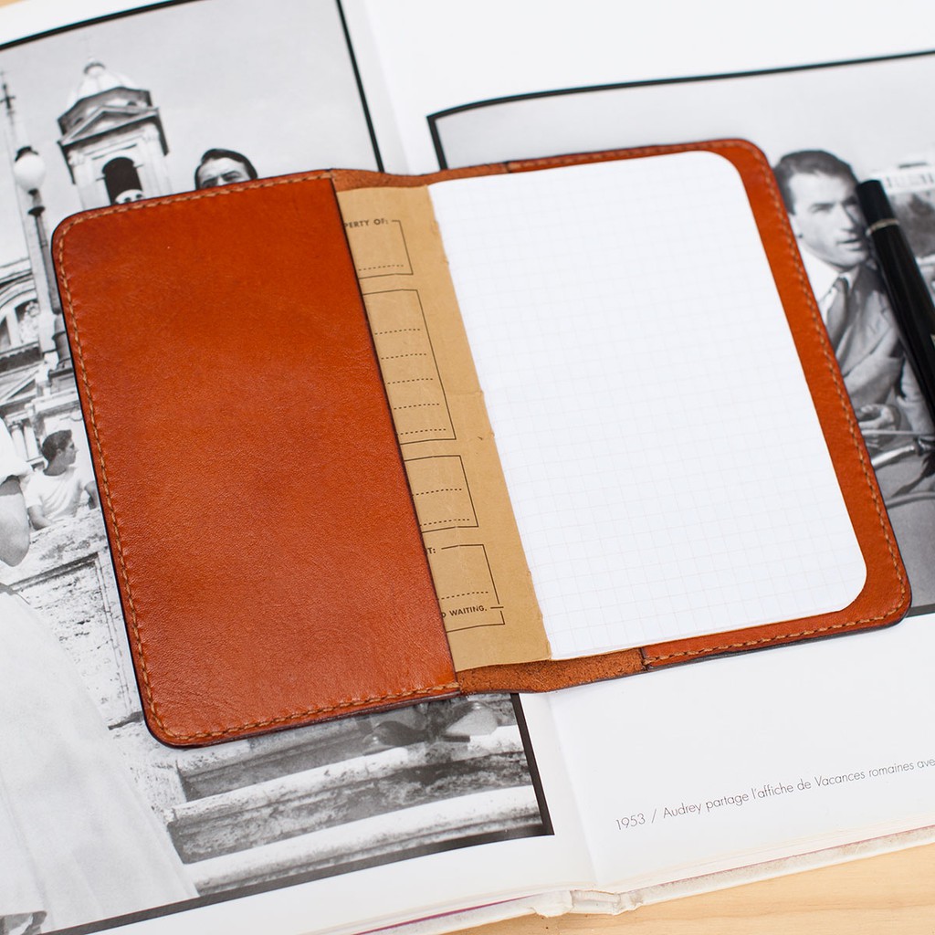Vỏ bao passport da bò nhập khẩu màu vàng bò - Vỏ bao Mino Crafts