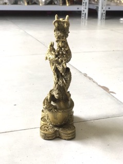 Rồng thỏi vàng