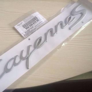 Áp dụng cho logo Porsche 07-10 logo cayenne cũ nhãn dán logo cayenne S GTS