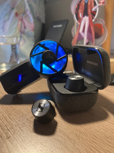 Đèn RGB trên Flydigi Wasp Wing Pro
