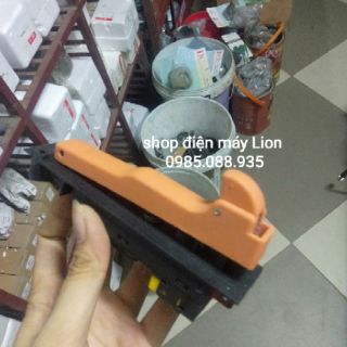 Công tắc máy mài 180 Ma-ki-ta 9067