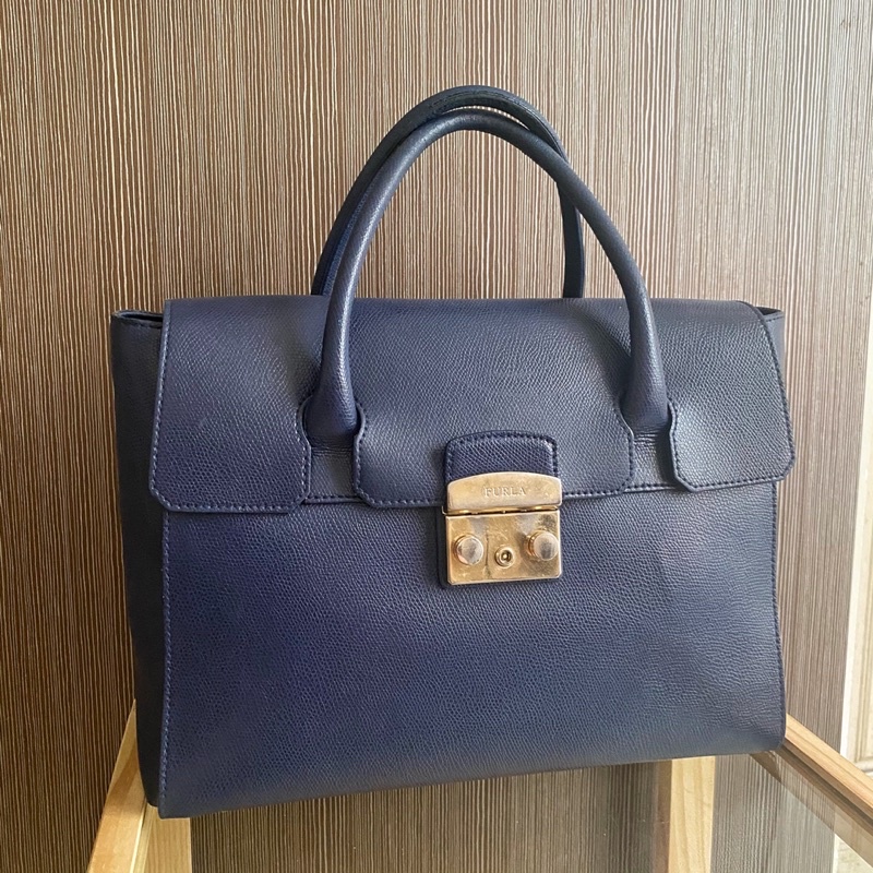 Furla satchel size online m