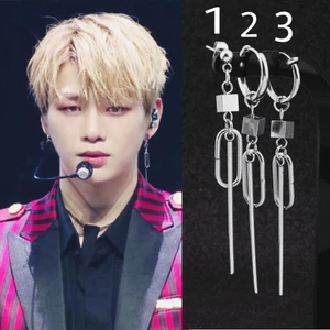 Khuyên tai titan unisex khối lập phương thanh dài Kang Daniel có 2 loại xỏ lỗ và kẹp