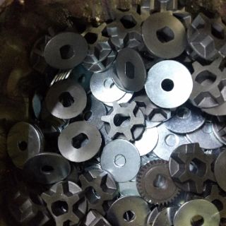 Nhông máy cưa xích điện GEOX Gl 5016