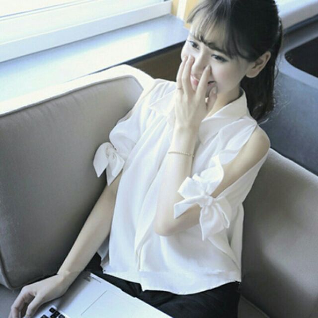 Áo sơ mi hở vai tay nơ