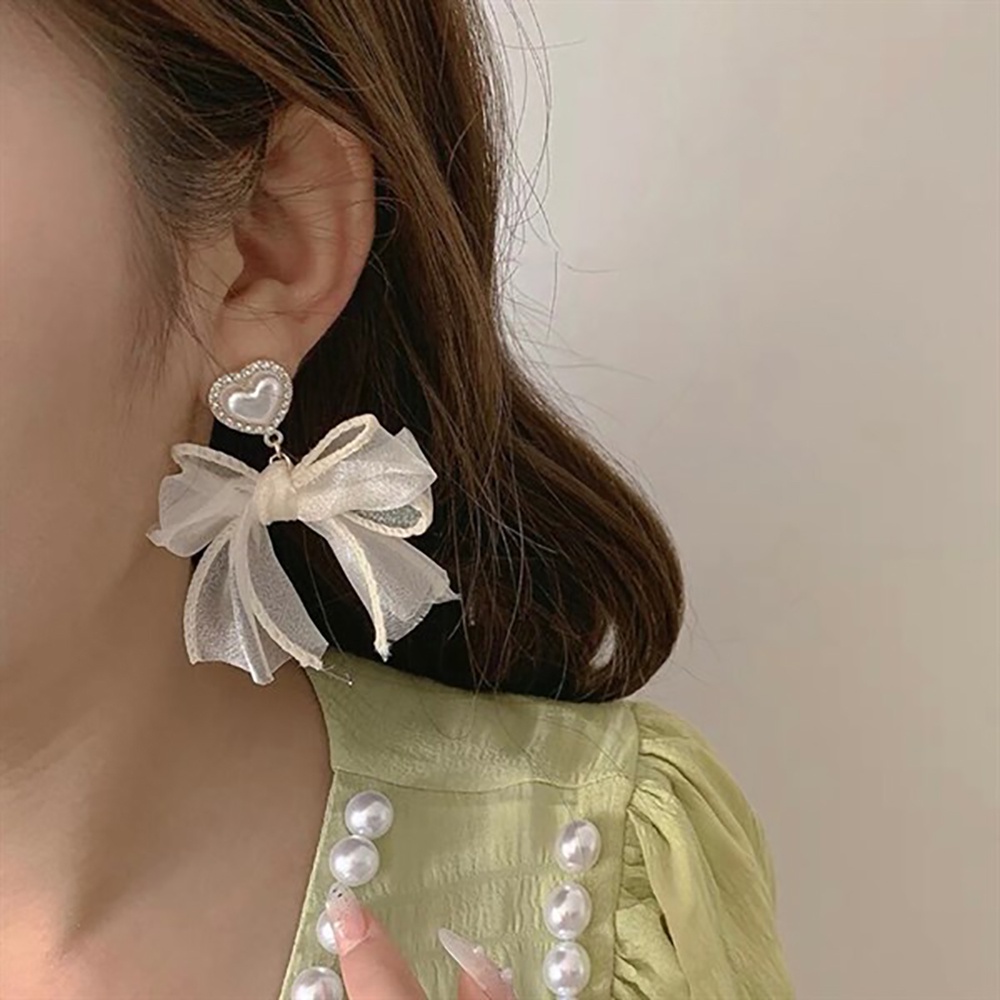Ảnh Bông Tai Mushroom Lee - Nơ Voan Trắng Ngọc Trai Trái Tim 4