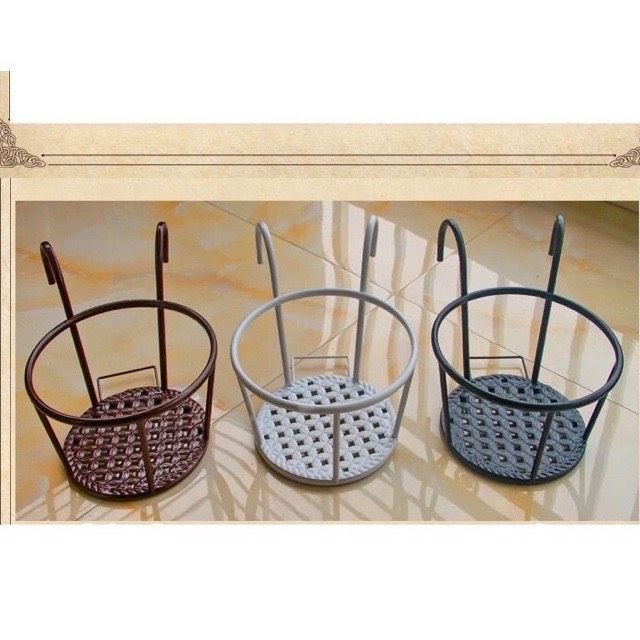KỆ ĐỂ LỌ HOA BAN CÔNG, PHUN SƠN TĨNH ĐIỆN( CHỐNG GỈ ) CÓ MÓC TREO, TRANG TRÍ DECOR BAN CÔNG, SÂN VƯỜN