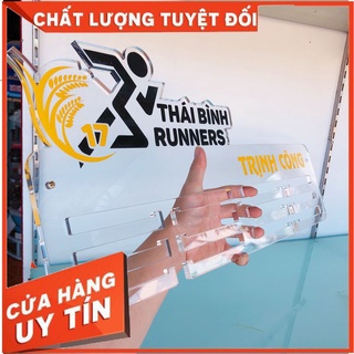 Giá treo huy chương trong suốt Trịnh Công, 58x22, thái bình runner siêu đẹp