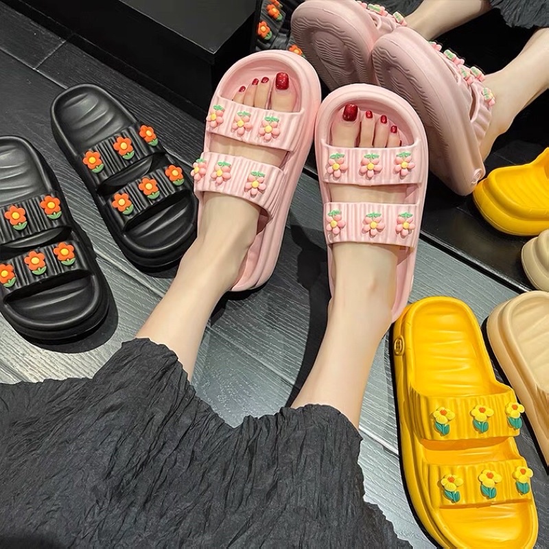 Dép đế bằng kiểu dáng mới