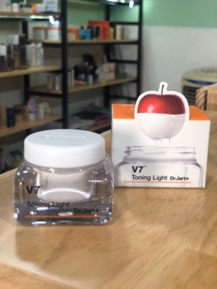 Kem dưỡng da V7 Toning Light (chính hãng, phân biệt Auth-Fake)