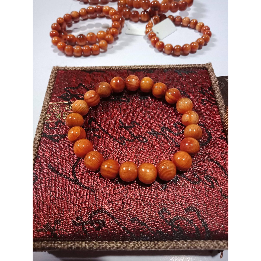 vòng phong thủy đeo  tay gỗ huyết long 12ly
