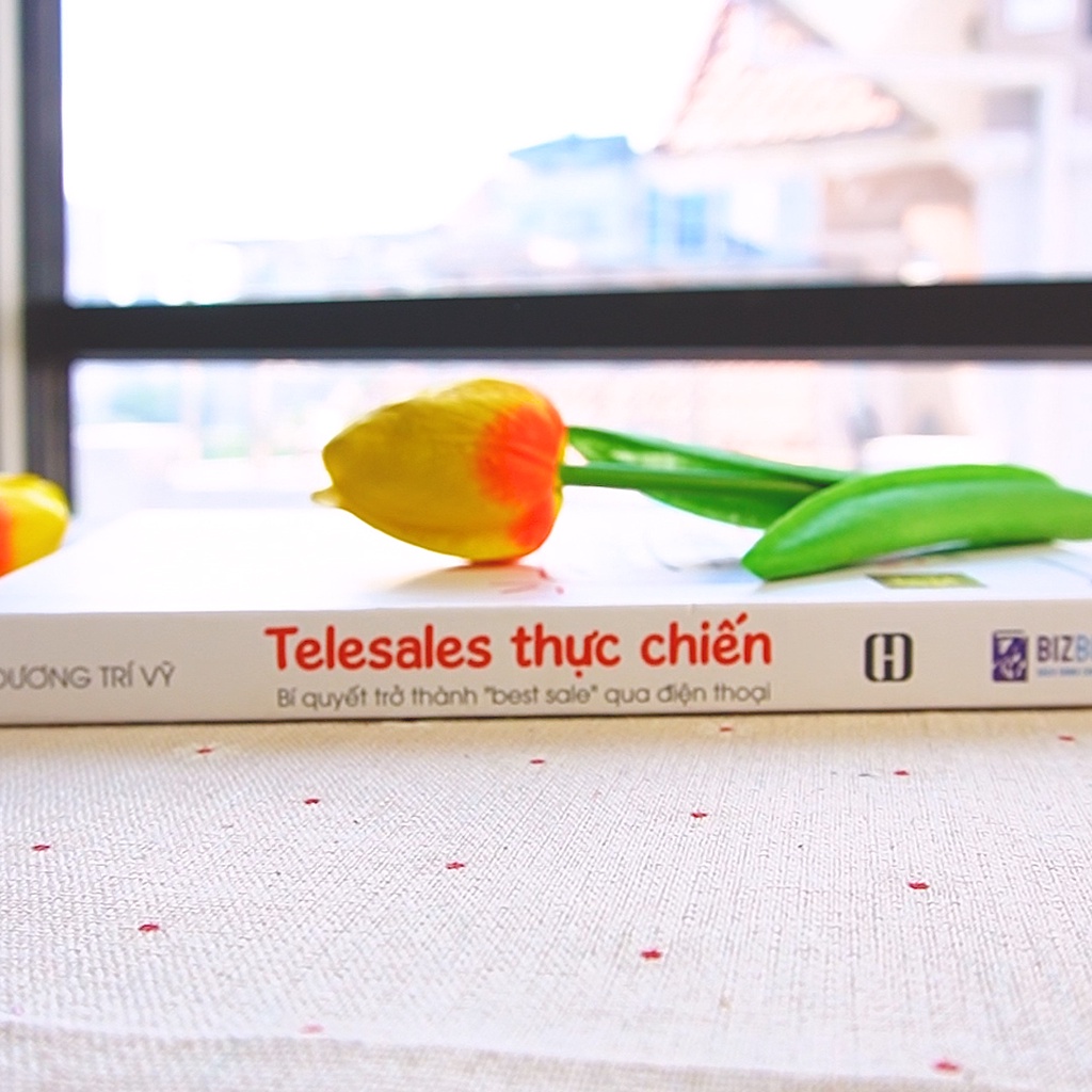 Sách - Telesale thực chiến - Bí quyết trở thành bestsale qua điện thoại - Bizbooks TẶNG kèm SÁCH NÓI và Bookmark