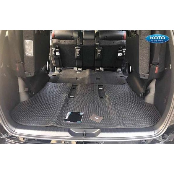 Thảm lót ô tô KATA cho xe Toyota Innova (2017 - 2025)  - Khít với sàn, Chống trơn, Không mùi, Không ẩm mốc