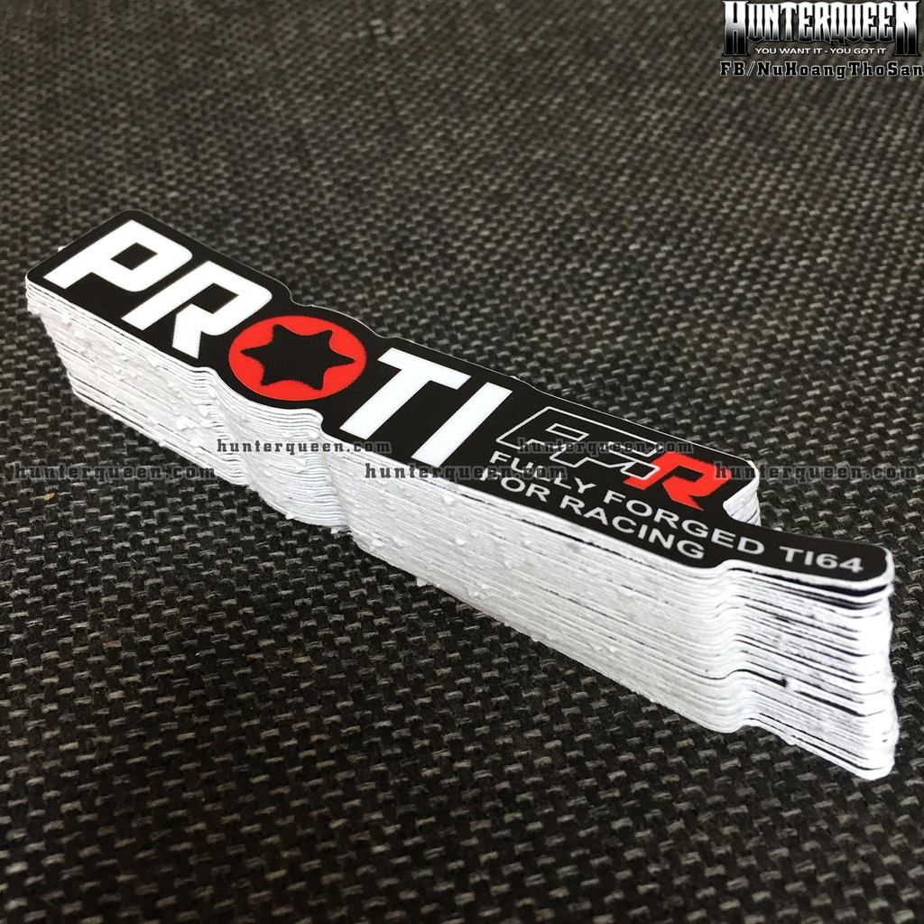 PROTI[11.6X2.1cm] decal cao cấp chống nước, sắc nét, bền màu, dính chặt. Hình dán logo trang trí mọi nơi in theo yêu cầu