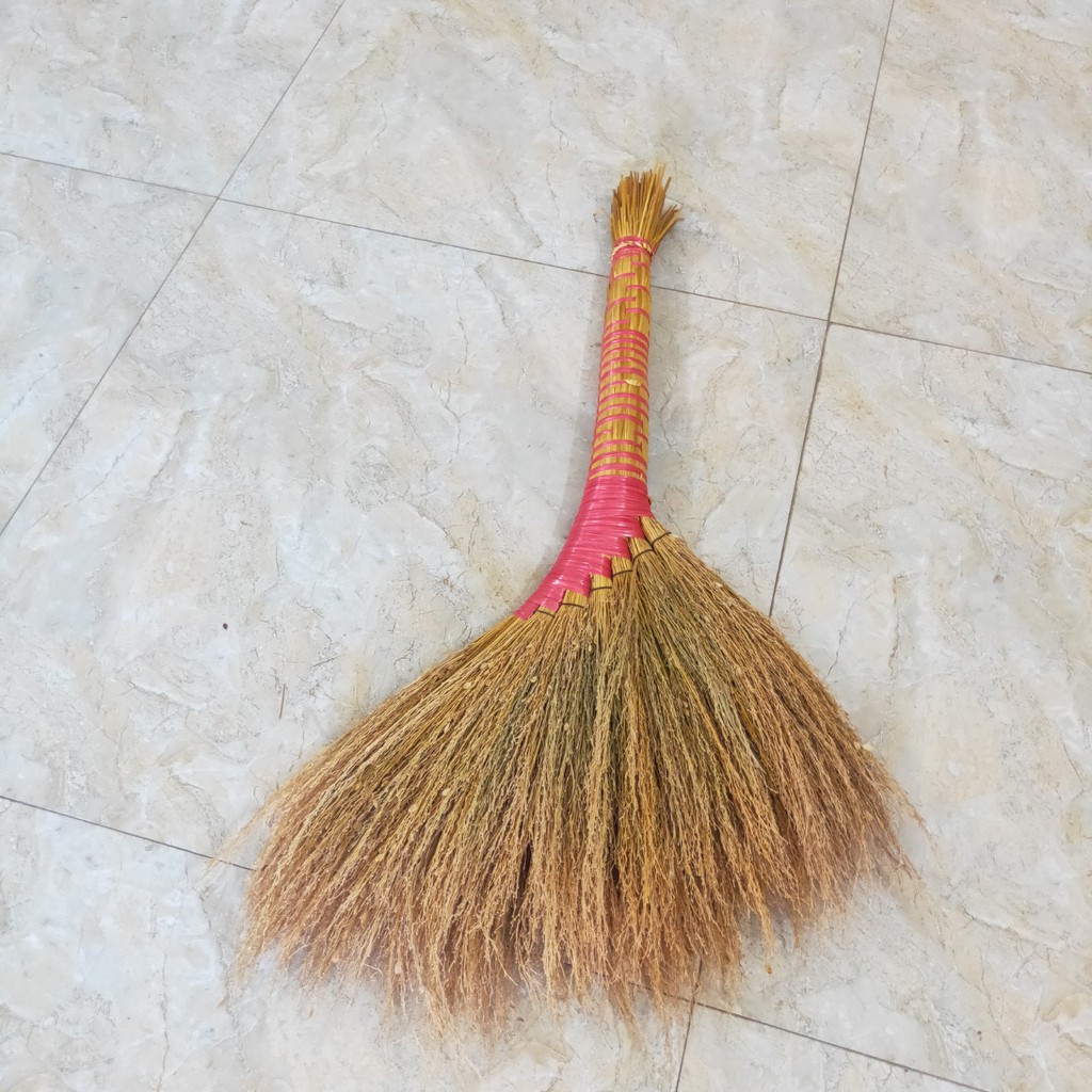 Chổi rơm quét nhà lõi gỗ cán rơm đan dài 76cm | Shopee Việt Nam