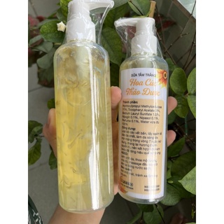 SỮA TẮM TRẮNG HOA CÚC 250ml