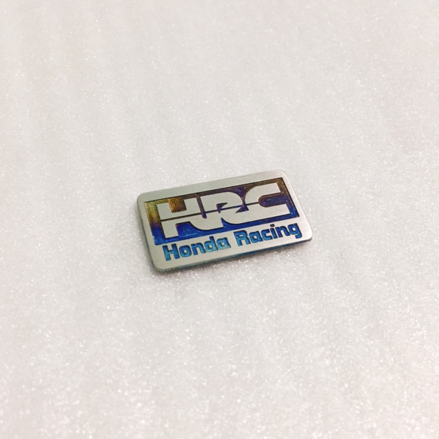 Logo Titanium 