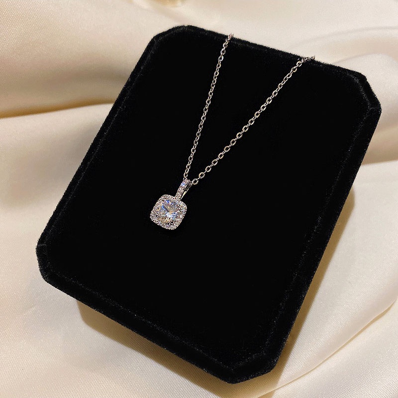 Vòng cổ Choker Thép Titan Mặt Vuông Đính Đá zircon Tinh Xảo Chất Lượng Cao