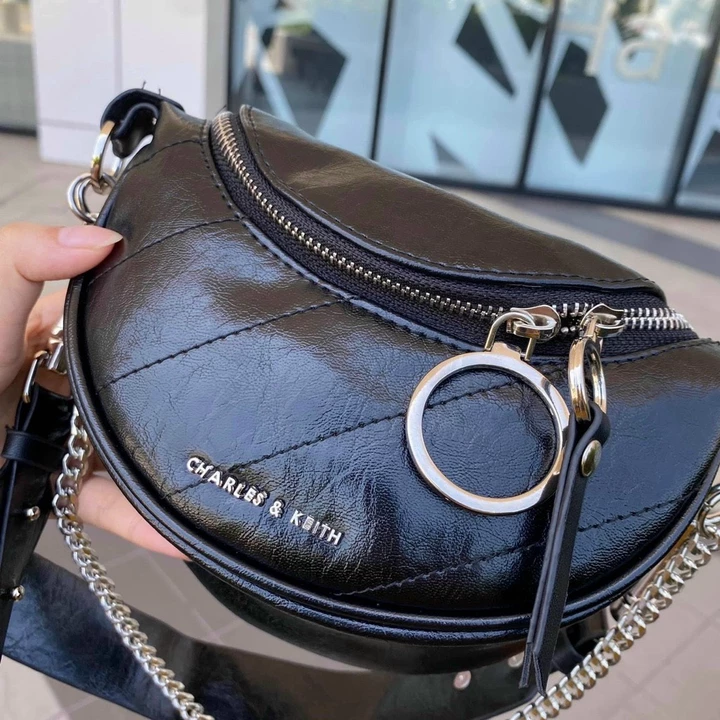 Women's Minimalist Belt Bag – Black – 5