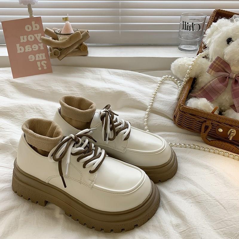 Giày nữ đẹp đi học