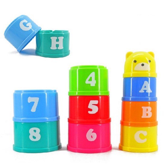 Đồ chơi xếp cốc in hình chữ số giúp bé làm quen chữ và số