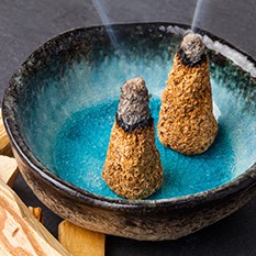 Nhang Nụ Palo Santo Ecuador 100% Nguyên Chất | Tự Cháy Hoàn Toàn Không Cần Châm Lại | Sacred Essence