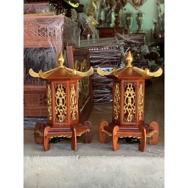 đèn thờ hình mái chùa cao 40 rộng 25 gỗ hương giá 1 cái