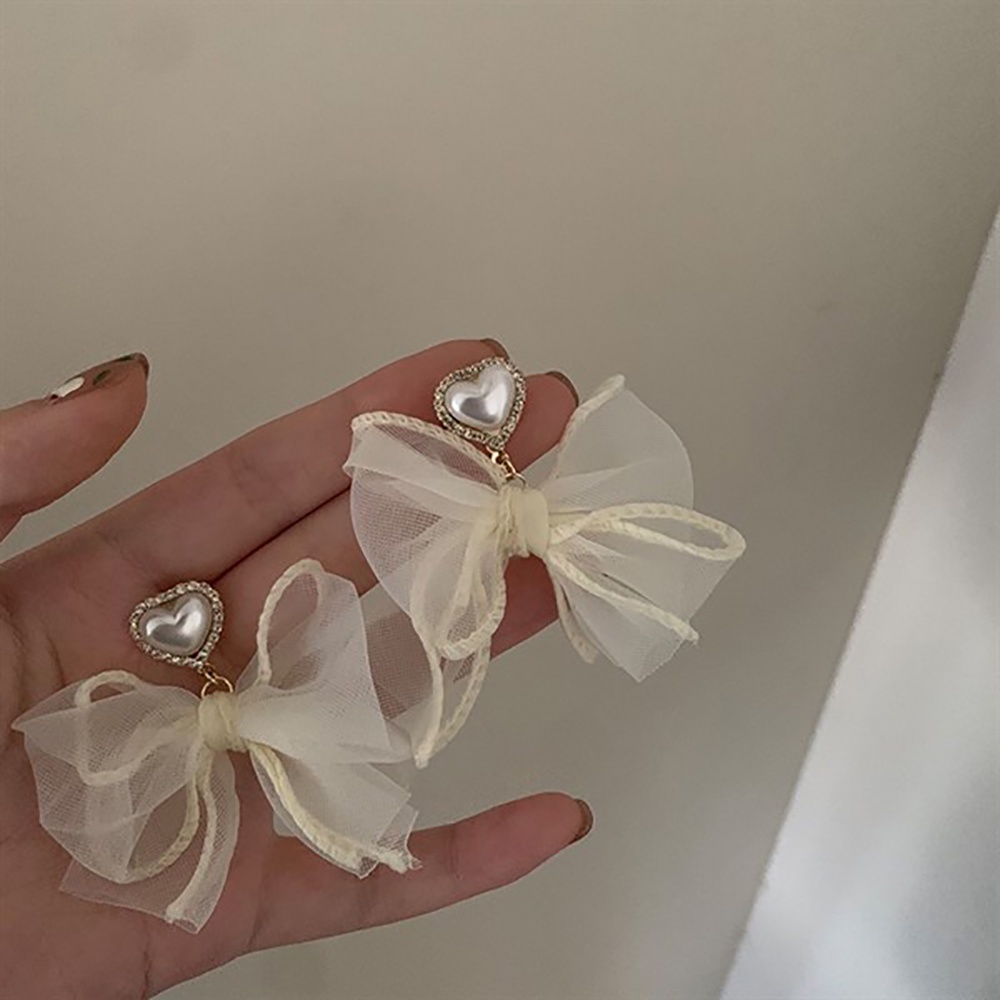 Ảnh Bông Tai Mushroom Lee - Nơ Voan Trắng Ngọc Trai Trái Tim 1