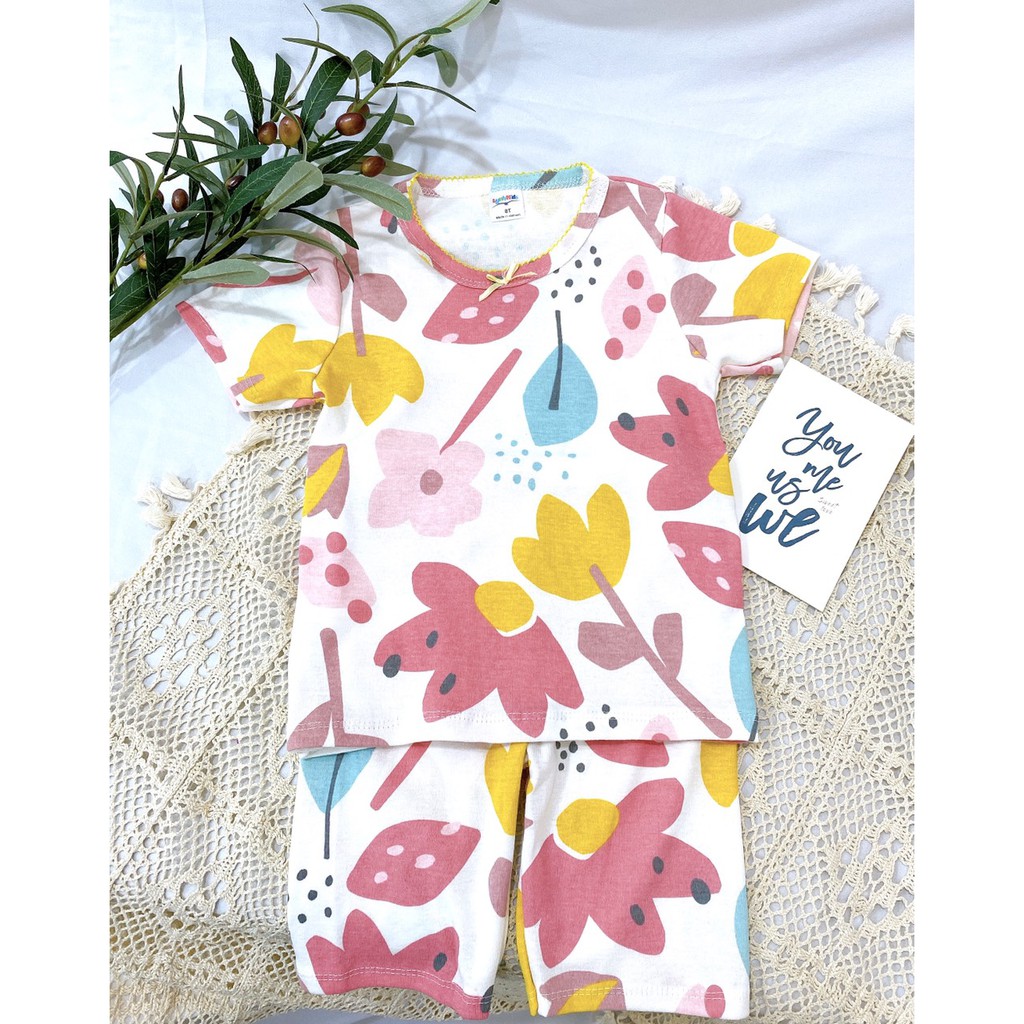 Bộ Cộc Tay Cotton 100 % Thoáng Mát In Nhiều Họa Tiết Siêu Xinh Cho Bé Gái (20-30kg)