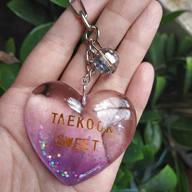 Handmade keychains kpop | Shopee Việt Nam