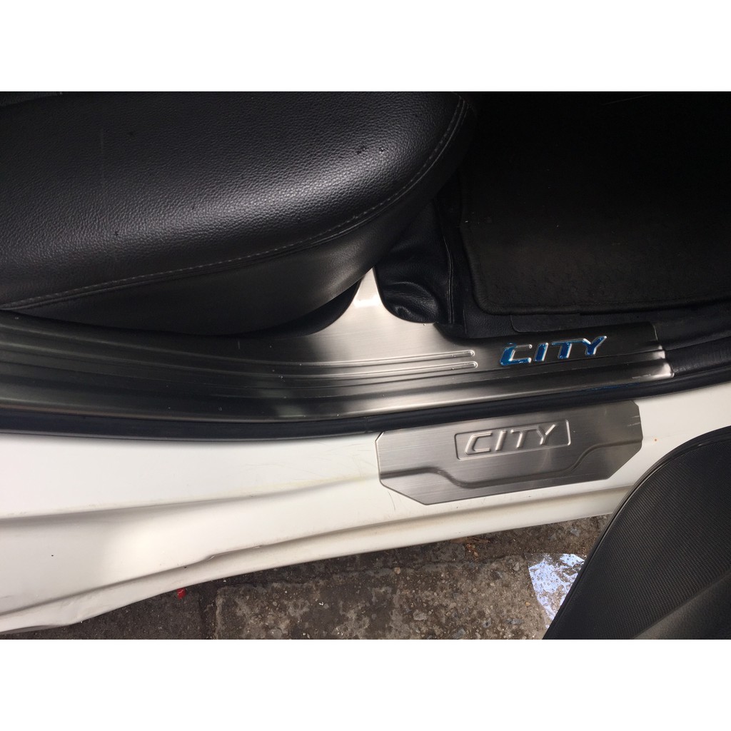 Ốp bậc cửa xe Honda City 2021-2023, Nẹp bước chân Chất liệu inox cao cấp. Bộ 8 miếng chống xước cửa