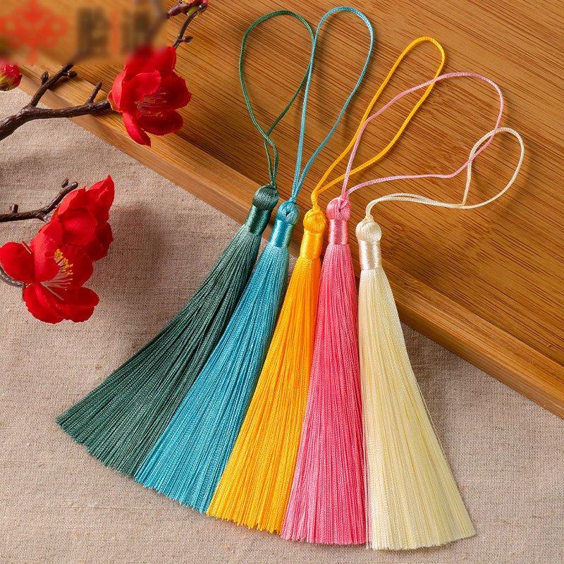 (Chùm ~ 100c) Móc tua rua mini phụ kiện trang trí đám cưới ô cổ trang quạt xếp nhiều màu handmade xinh xắn