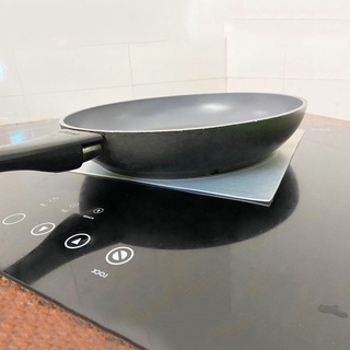 Miếng lót bếp từ silicone Proki cao cấp chống trầy xước mặt kính bếp, chịu lực, giữ vệ sinh, chống cháy xoong nồi
