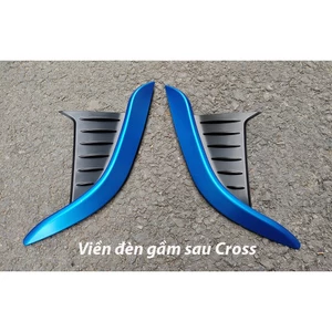 Ốp viền gầm trước, sau xe Toyota Corolla Cross 2020 - 2022, 2022, 2023, 2024 viền xanh giống bản HV