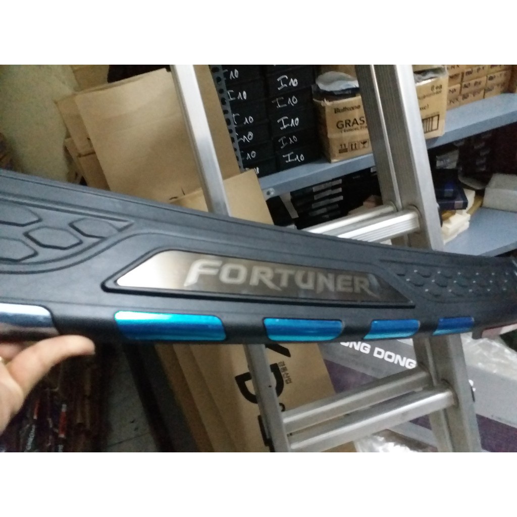 Ốp Chống Trầy Cốp Ngoài Xe Fortuner 2012- 2017- 2021, 2022, 2023, 2024 loại nhựa 3D có đèn phản quang