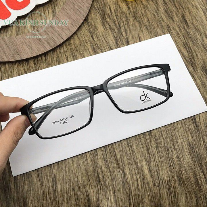 Kính cận có độ theo yêu cầu CKC V132