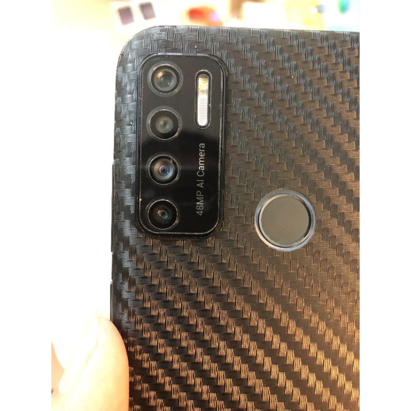 Dán mặt lưng Carbon Full viền Vsmart Live 4