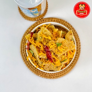 Cơm cháy lắc khô gà lá chanh 300g 💖TIGER FOOD💖 Cơm cháy mix khô gà loại 1 siêu giòn ngon - ăn vặt Sài Gòn