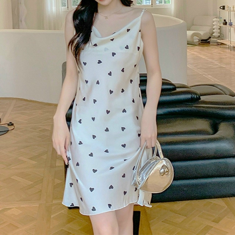 Váy ngủ lụa hai dây cổ đổ cao cấp Đầm mặc nhà sexy quyến rũ