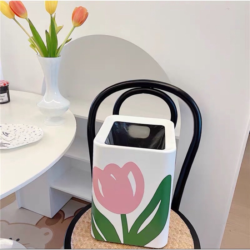 Thùng rác 2 lớp hoa tulip sáng tạo