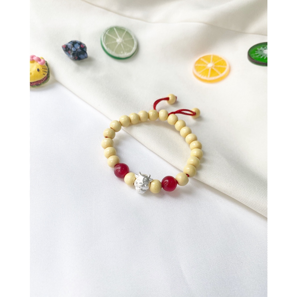 Ảnh Vòng dâu mix charm con giáp cho bé yêu Dế Bạc 1