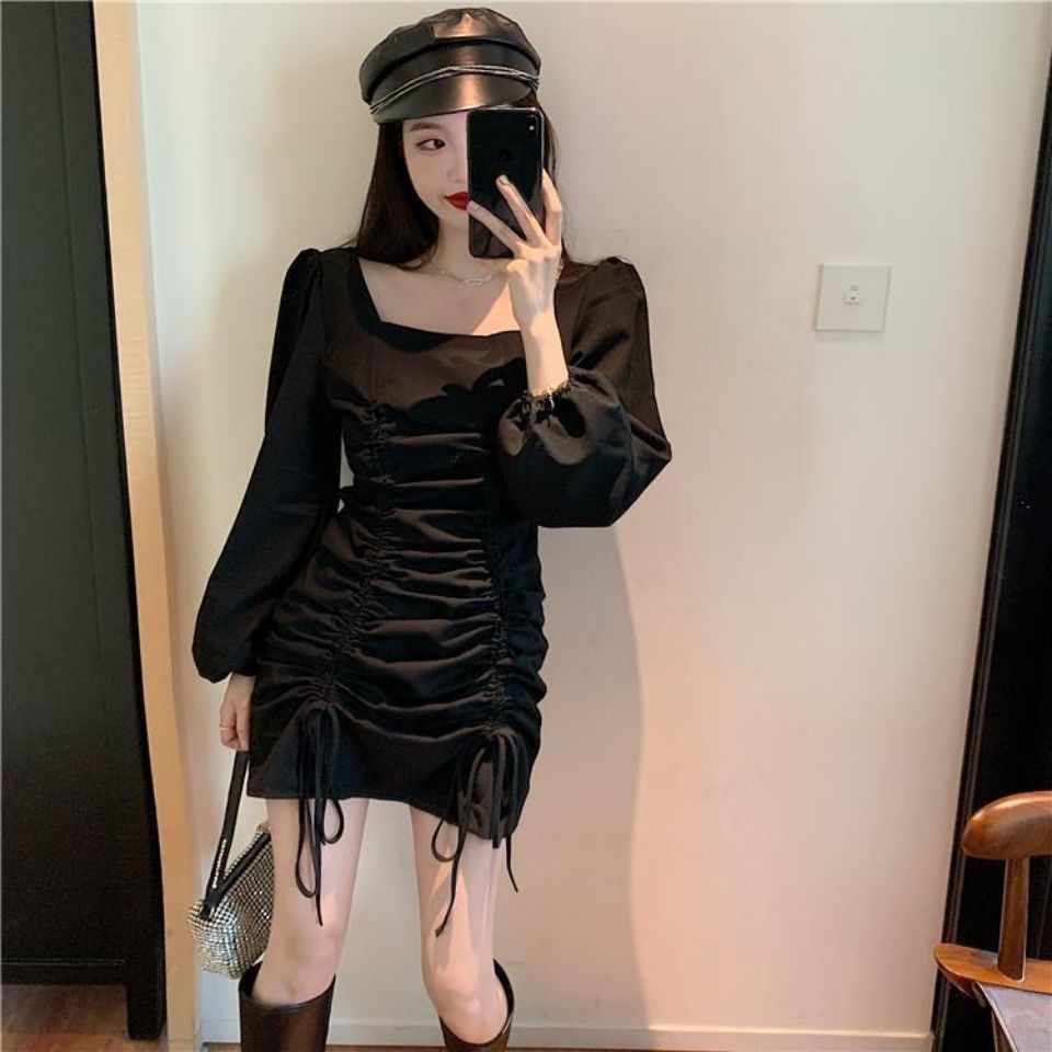 ĐẦM SUÔNG TAY DÀI RÚT DÂY NHÚNG ĐEN NUDE