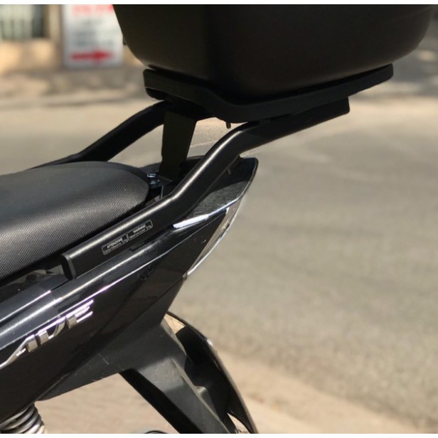 Baga cảng sau chịu lực Givi SR cho xe Honda Airblade - Chính Hãng